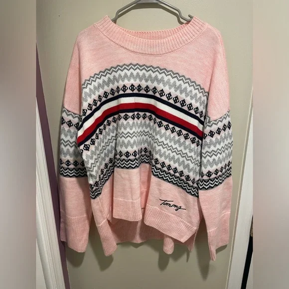 Tommy Hilfiger Sweater - Picture 1 of 4